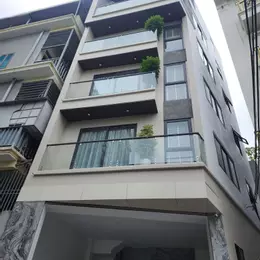 BÁN NHÀ NGUYỄN VĂN LINH-LONG BIÊN 11.5 TỶ 56m, 6 TẦNG THANG MÁY, MT 7.6m, LÔ GÓC, Ô TÔ TRÁNH.