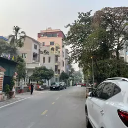 BÁN NHÀ Ở TẾT NGUYỄN VĂN CỪ, NGỌC LÂM, LONG BIÊN. ÔTÔ TRÁNH, THANG MÁY, NGÕ THÔNG. 43M2*7T, 13.8 TỶ