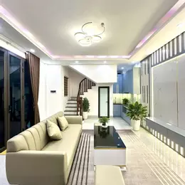 Nhà đẹp Trần Bình, Cầu Giấy diện tích 38m2, mặt tiền 3.5m, tặng full nội thất, gần phố