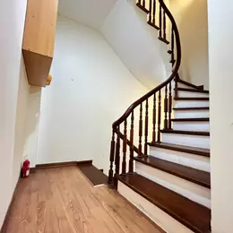 BÁN NHÀ MẶT NGÕ CẦU GIẤY 6.3 TỶ 30m2 5 TẦNG TIỆN ÍCH KHÔNG THIẾU GÌ
