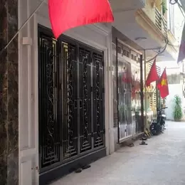 BÁN NHÀ LÝ SƠN-LONG BIÊN 6.86 TỶ 42m, 5 TẦNG, MT 4m, NHÀ PHÂN LÔ KHU QUÂN ĐỘI, NHIỀU TIỆN ÍCH.