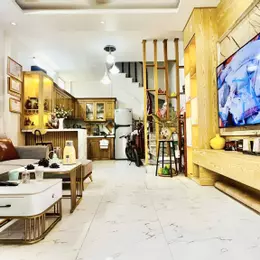 Bất ngờ ! Chính chủ tiếp tục bán căn nhà Ngọc Thuỵ, ba gác đỗ cửa, 32m2, 5.4 tỷ