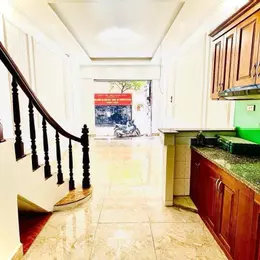 Bán nhà phố Tân Mai, Hoàng Mai 37m, 5 tầng. Giá: 7.8 tỷ