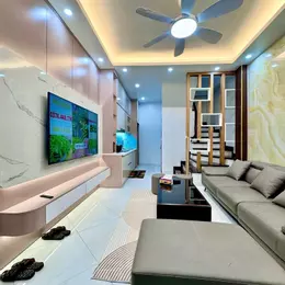 NHÀ ĐẸP VÕ CHÍ CÔNG - 5 TẦNG - 35M2 X 5T - 6.8 TỶ KHÔNG GIAN SỐNG ĐẲNG CẤP