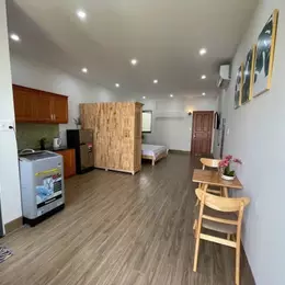 Toà 5 tầng, khu Phố Tây An Thượng, cách biển Mỹ Khê chỉ 30m, Đà Nẵng.