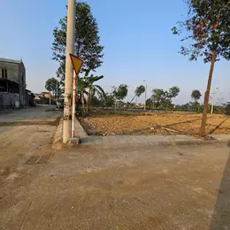 Bán đất đẹp 3 mặt tiền nở hậu vỉa hè rộng Phú Mãn ôtô ngõ thông 79m hơn 2tỷ