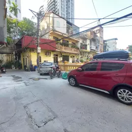 NHÀ TRUNG TÂM CẦU GIẤY 5 TẦNG, 3 PHÒNG NGỦ - GẦN MẶT NGÕ Ô TÔ - HỒ ĐIỀU HÒA (CHỈ 6 TỶ)
