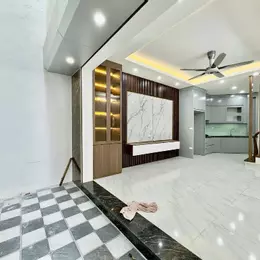Trương Định Nhà Mới 40m 5 Tầng 4 Phòng 6.15 tỷ, sổ đỏ