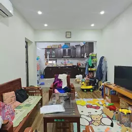 Chính chủ gửi bán tập thể tầng 1 Hồ Đắc Di, thiết kế 2 ngủ 2 vệ sinh, tiện ích đầy đủ, dân trí cao