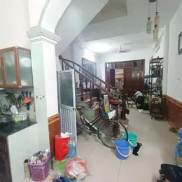 BÁN NHÀ CŨ KHƯƠNG ĐÌNH 63M2X3 TẦNG 10.5 TỶ
NGÕ RỘNG Ô TÔ TRÁNH  -  MUA ĐẤT TẶNG NHÀ