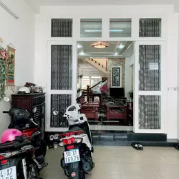 Nhà mặt tiền đường Lam sơn Kiến thiết DT 100m, nhà 1 lầu