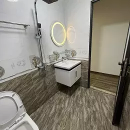 Cần bán nhà đẹp giá rẻ Dịch Vọng Hậu Cầu Giấy, KD, giá nhỉnh 7 tỉ. Lh em Tuấn.