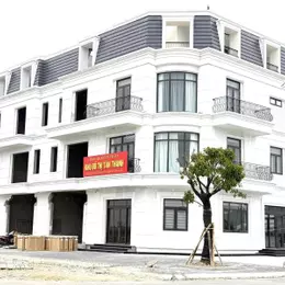 cần bán shophouse vị trí vàng trục đường kinh tế T4 68m giá 3,9 tỷ