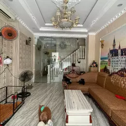 Nhà 4 Tầng Mặt tiền kinh doanh, Full nội thất, Ngang 4.2M, trung tâm Quận7,  50M2,Chỉ8.5tỷ