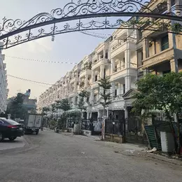 BÁN NHÀ ĐẠI MỖ SÁT VÁCH ĐÔ THỊ - Ô TÔ VÀO NHÀ - 82m2 giá 12 tỷ  KHU VỰC TIỀM NĂNG PHÁT TRIỂN -QUỸ