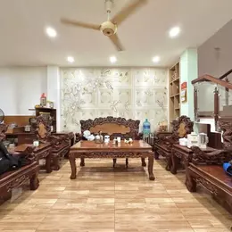 LẠC LONG QUÂN - 130M2 - 4 TẦNG HIỆN ĐẠI - MỚI ĐẸP MIỄN CHÊ- THÔNG SỐ VANG 5 X 26  - B.Á.N NHANH