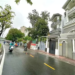 Bán Biệt Thự 2MT khu Phan Xích Long, Ngang 10 155m2 hầm 4 tầng