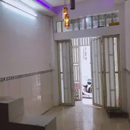 Bán Nhà Phan Xích Long 4x9, 3 tầng 6 PN, Giáp Q1 Chỉ Nhỉnh 5 Tỉ