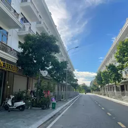 SANG TÊN SỔ NGAY. BAO PHÍ. 3,2 TỶ FULL. BÀN GIAO NGAY NHÀ 4 TẦNG . LH: 0966 343 969
