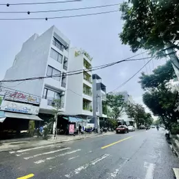 SIÊU PHẨM NHÀ ĐẸP MẶT TIỀN HẢI CHÂU - SÁT BIỂN - 3 TẦNG CHỈ NHỈNH 5 TỶ