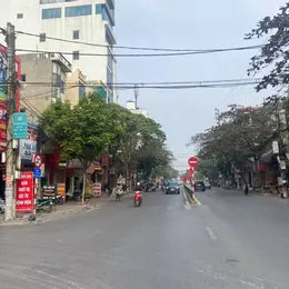 Bán nhà 3 tầng Mặt đường kinh doanh Lý Bôn