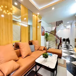 Nhà Đẹp đón Tết giá rẻ 35m2 * 5 tầng * 6 ngủ phố Trương Định - quận Hoàng Mai