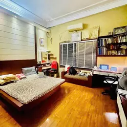 Bán nhà Phố Hào Nam_Trung tâm Đống Đa_Ô tô cách 40m_40mx5T_Giá: 7.1 Tỷ_Lh: 0396935190.