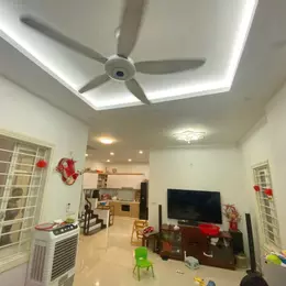 NGHI TÀM, TÂY HỒ. 50M2 3 TẦNG MT 7,3M GIÁ 7,7 TỶ- LÔ GÓC - KINH DOANH - NGÕ THÔNG - OTO NHỎ QUA