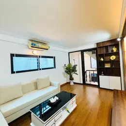 Bán Nhà Khương Trung, 36m2, Lô Góc, 2 Thoáng, Phố Sầm Uất, 7.6 Tỷ