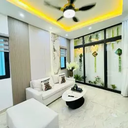 Bán Nhà Cự Lộc, 36m2, Sổ Vuông, Gần Hồ, Yên Tĩnh, 6.88 Tỷ