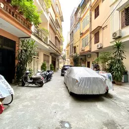 Bán nhà Nguyễn Văn Huyên sổ đỏ chính chủ. OTO đỗ cửa