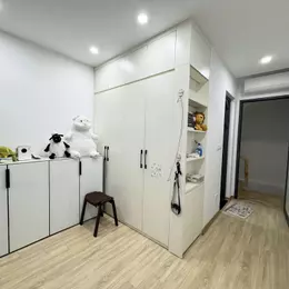 6,5 tỷ nhà đẹp 4 tầng ngõ 27 Thái Thịnh có sân để xe