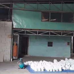 Xưởng cho thuê ở Thuận An Bình Dương diện tích 2000m có văn phòng, toilet , đường xe tải , giá cho