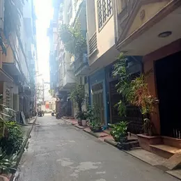 Phân lô Hoàng Quốc Việt Cầu Giấy 42m2 3 tầng vị trí đẹp