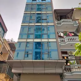 Toà Văn phòng Phạm Văn Đồng gara 2 ô tô,thang máy,vỉa hè, ô tô tránh, KD 115m -21 tỷ