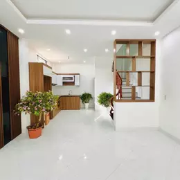 BÁN NHÀ 3 TẦNG - LÔ GÓC - GẦN BỆNH VIỆN, PHƯỜNG TRẦN LÃM TP THÁI BÌNH.