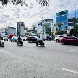 bán nhà mặt phố Đàm Quang Trung, 41m x6tầng, mặt tiền 5m, thang máy, vỉa hè, nở hậu, kinh doanh