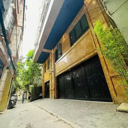 Toà nhà dòng tiền 7 tầng quận Thanh Xuân mặt ngõ thông,ôt vào nhà, ôt tải đỗ cửa, sổ đỏ vuông vức,