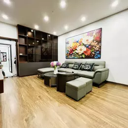 Bán căn hộ tập thể tầng 3 phố Phương Mai,70m2,3pn, full nt, Nhỉnh 3 tỷ