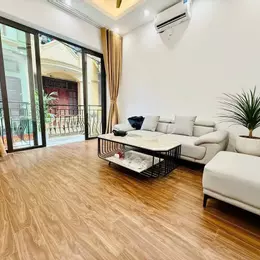 Mặt ngõ Phố Khương Trung,37m2, 5 tầng. Kinh doanh, Ôtô qua nhà. 9.x tỷ