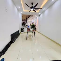 Bán nhà TT  Hoàng Mai, 43m2*5T  nhà dân xây mới full nội thất, nhỉnh 6 tỷ, Lh 0975666943