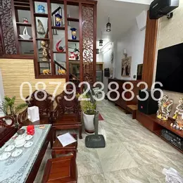 Bán Nhà Hoàng Cầu 37m² x 5 tầng 5.65 tỷ, mặt ngõ thông, tiện kinh doanh