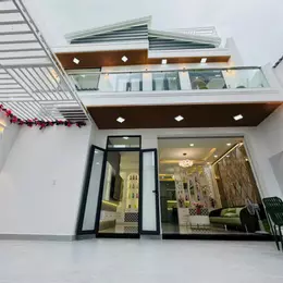 - Mặt tiền hẻm kinh doanh, Ngay Chợ Phước Long,110m2, ngang 8m, 3 tầng, 295 Phạm Hữu Lầu Quận 7 -