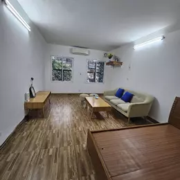 Bán căn tập thể tầng 3 phố Nguyễn Công Trứ, 60m2, 2pn, Nhỉnh 3 tỷ.