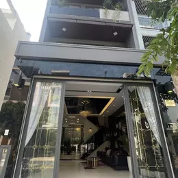 - NHÀ MỚI 4 TẦNG, Ngay Công Viên, THANG MÁY, MẶT TIỀN KHU TÁI ĐỊNH CƯ PHƯỜNG PHÚ MỸ, Quận 7,