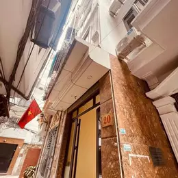 Nhà phố Cầu Giấy 32m2 5 tầng ngõ thông.gần đường oto giá nhỉnh 7 tỷ