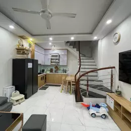 BÁN NHÀ PHỐ GIA QUẤT 40 M2 * 5 TẦNG * 5.4 TỶ , FULL NỘI THẤT
