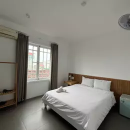 CHO THUÊ KHÁCH SẠN MẶT TIỀN PHẠM VĂN ĐỒNG - 16 PHÒNG + THANG MÁY