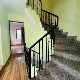 Bán nhà đường hoàng mai 4 tầng long lanh lô góc ô tô kinh doanh