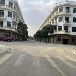 NGOẠI GIAO * DUY NHẤT CẶP GÓC NGÃ TƯ. NHẬN NHÀ, SANG TÊN SỔ NGAY. LH: 0966 343 969